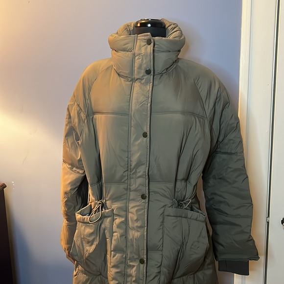 ZARA long length puffer coat - Picture 3 of 5